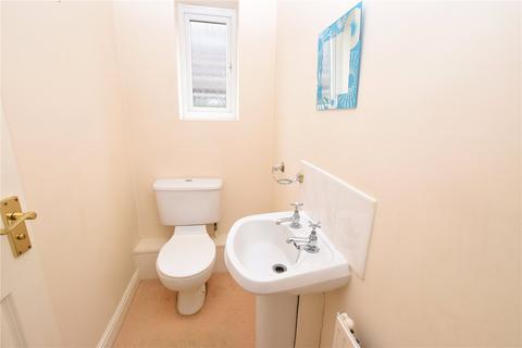 6 Forsythia Avenue, Healing, Grimsby, DN41 7JE