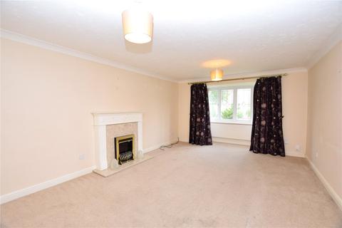 6 Forsythia Avenue, Healing, Grimsby, DN41 7JE