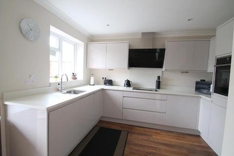 25 Booth Drive, Staines-upon-thames, TW18 1PR