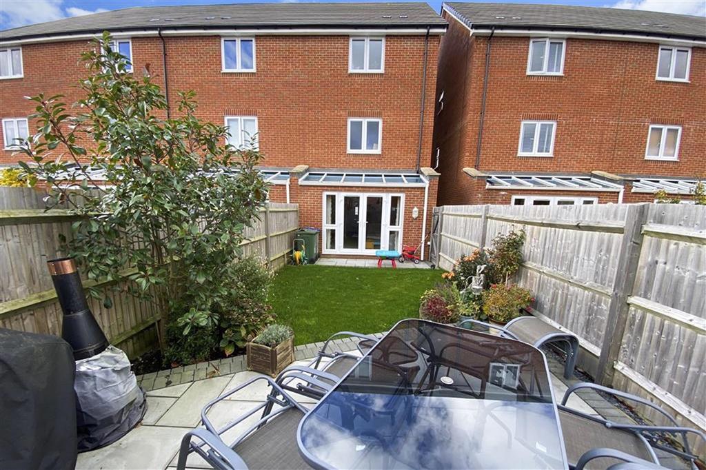 Thompson Grove, Littlehampton, West Sussex 4 bed townhouse £325,000