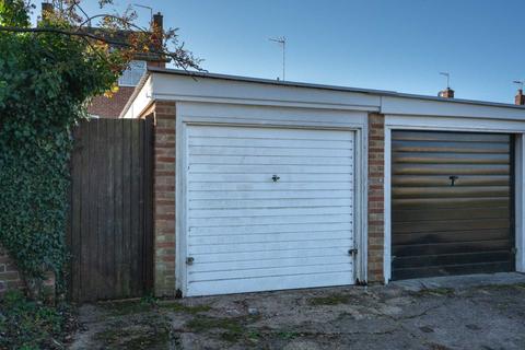 22 Long John, Hemel Hempstead, HP3 9LT