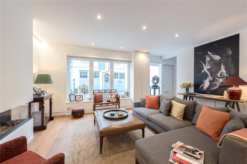16 Russell Gardens Mews, London, W14 8EU