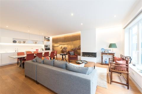 16 Russell Gardens Mews, London, W14 8EU