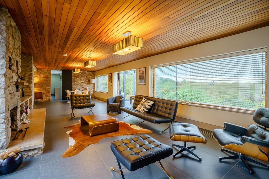 Open Plan Sitting