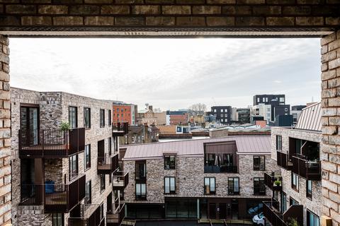 Flat 3, 31 Gransden Avenue, London, E8 3QA