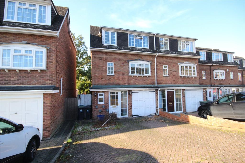 Ardmore Lane, Buckhurst Hill, IG9 4 bed semidetached house £600,000