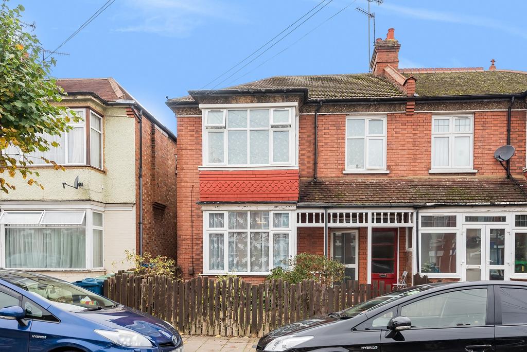 Welldon Crescent, Harrow, HA1 4 bed semidetached house £760,000