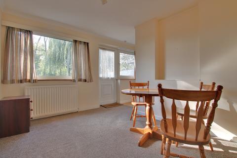 2 Bealing Close, Bassett, Southampton, SO16 3AW