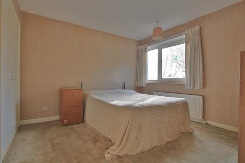 2 Bealing Close, Bassett, Southampton, SO16 3AW