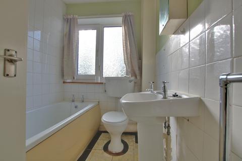 2 Bealing Close, Bassett, Southampton, SO16 3AW
