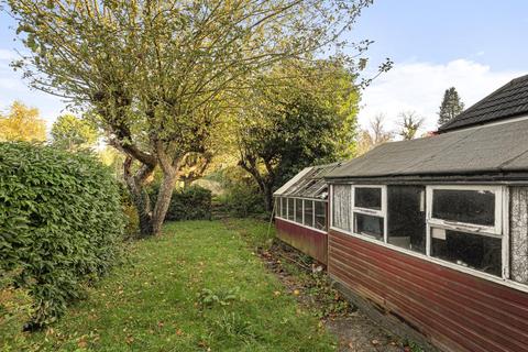 99 Chestnut Avenue, West Wickham, BR4 9EU