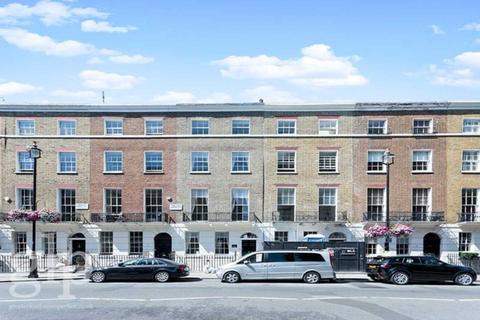 22 Connaught Square, London, W2 2HJ