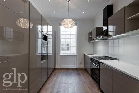 22 Connaught Square, London, W2 2HJ
