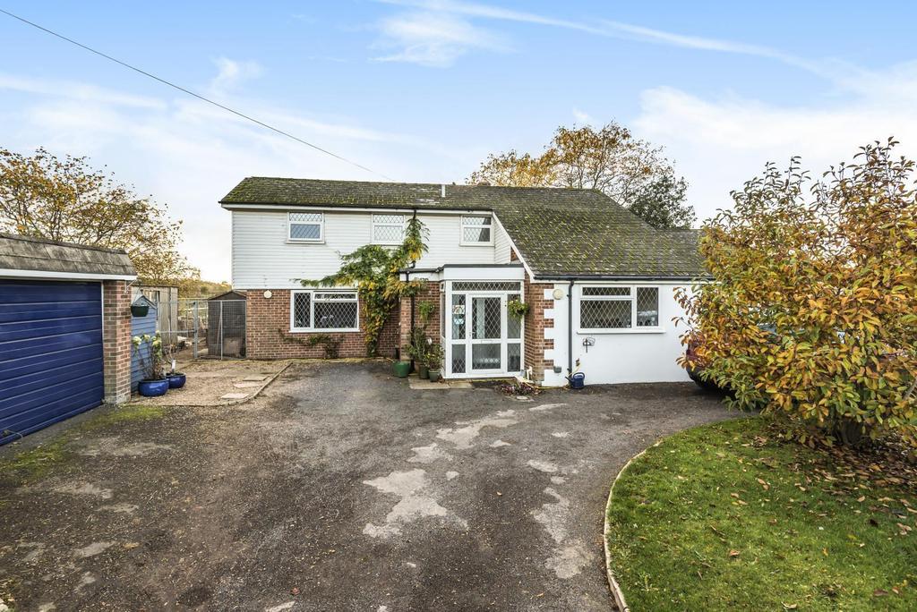Burhill Road, Hersham, WaltonOnThames, KT12 4 bed detached house £