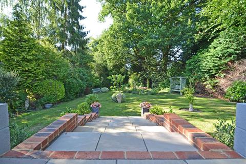 21 Hillside Road, Storrington, Pulborough, RH20 3LZ
