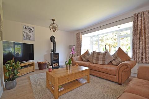21 Hillside Road, Storrington, Pulborough, RH20 3LZ