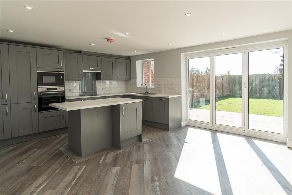 *NEW* Kitchen