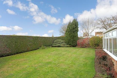 16 Oriel Grove, Moreton-in-marsh, GL56 0ED