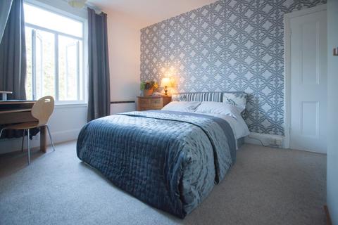 38 Silverton Road, London, W6 9NY