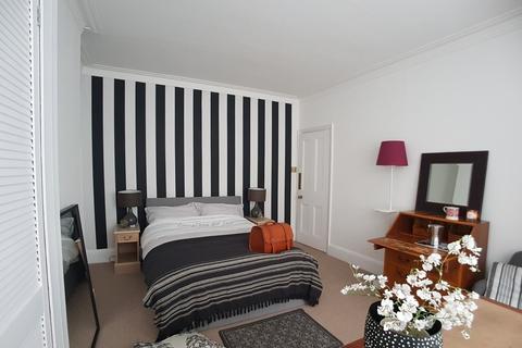 38 Silverton Road, London, W6 9NY