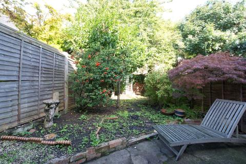 38 Silverton Road, London, W6 9NY