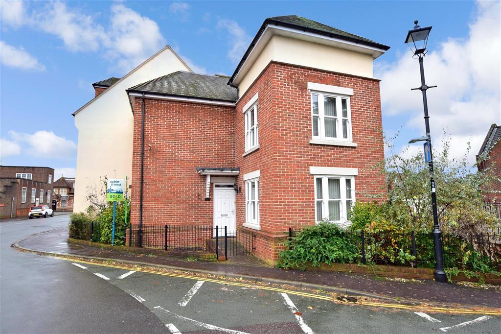 Beechworth Road, Havant, Hampshire 1 bed ground floor flat £140,000