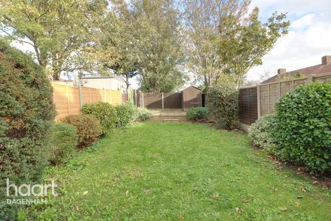 8 Croppath Road, Dagenham, RM10 8BW