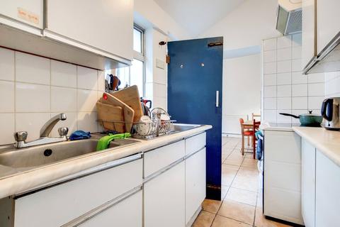 51 Tollington Road, London, N7 6PB