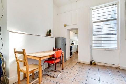 51 Tollington Road, London, N7 6PB
