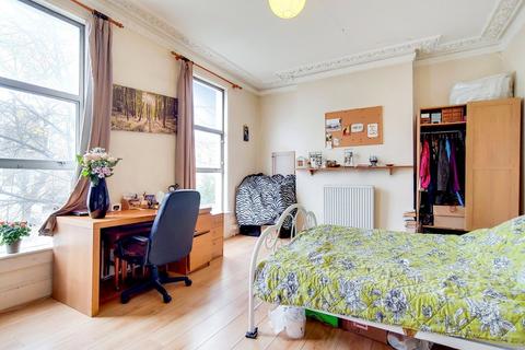 51 Tollington Road, London, N7 6PB