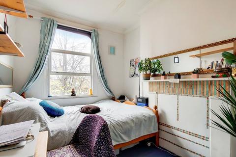 51 Tollington Road, London, N7 6PB
