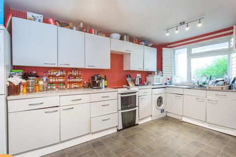 39 Whitton Walk, London, E3 2AF