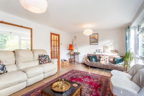 39 Whitton Walk, London, E3 2AF