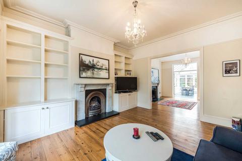 28 Carson Road, London, SE21 8HU