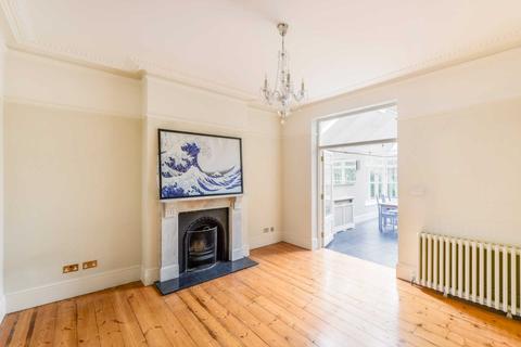 28 Carson Road, London, SE21 8HU