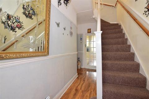 55 York Road, Chingford, London, E4 8LA