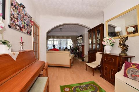 55 York Road, Chingford, London, E4 8LA