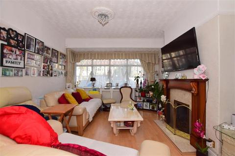 55 York Road, Chingford, London, E4 8LA