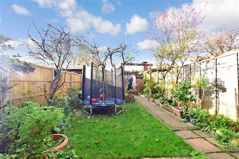 55 York Road, Chingford, London, E4 8LA