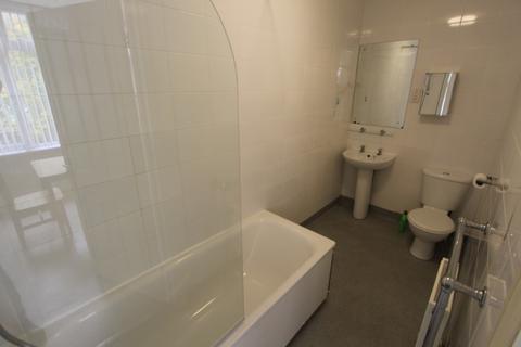 Flat 3, 27 - 29 Nicholson Road, Croydon, CR0 6QT