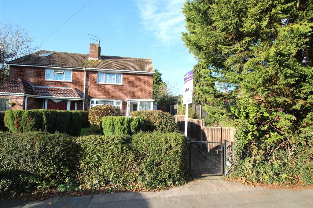 High Lawn Way, Havant, PO9 2 bed semidetached house £175,000