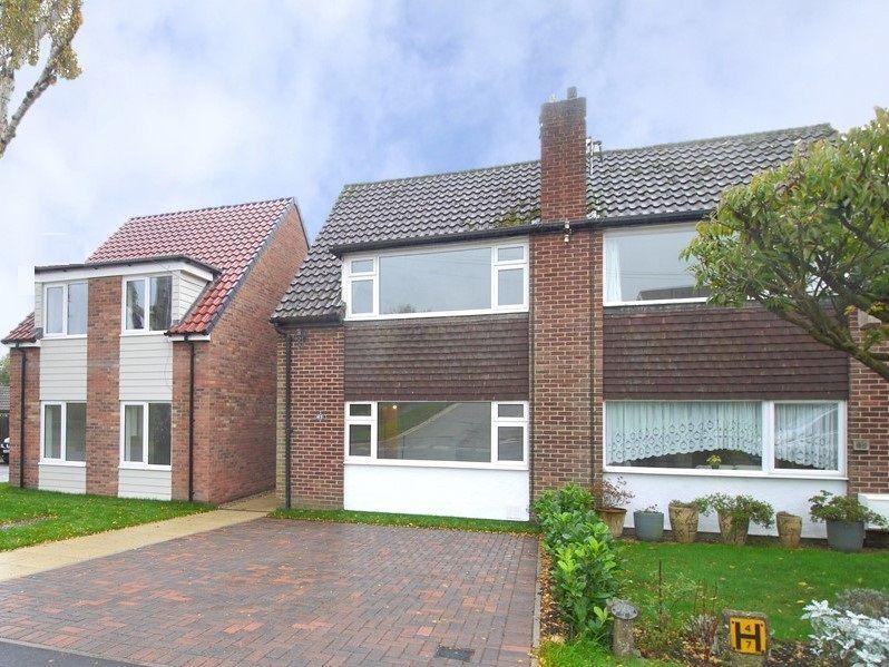 Robyns Way, Sevenoaks, TN13 3 bed semidetached house £525,000