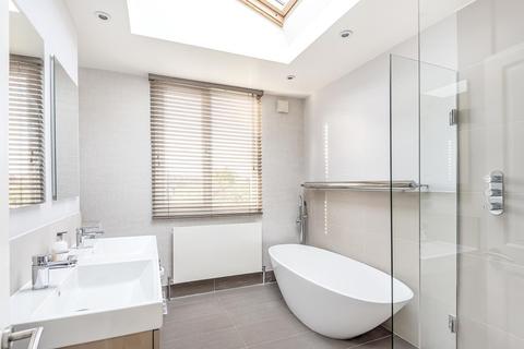 10 Ranmere Street, London, SW12 9QQ