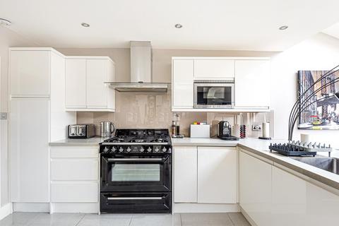 10 Ranmere Street, London, SW12 9QQ
