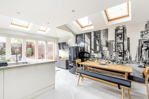 10 Ranmere Street, London, SW12 9QQ