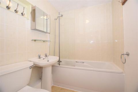 75 Caraway Place, Wallington, SM6 7AG