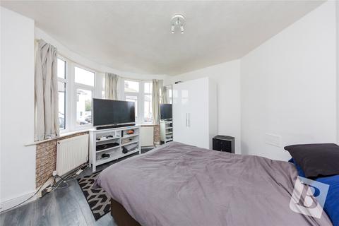 10 Bruce Grove, Chelmsford, CM2 9AX
