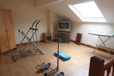 15 Limpsfield Road, Sheffield, S9 1BJ