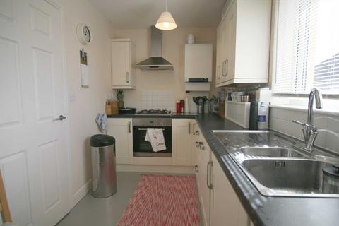 2 bedroom apartment to rent - Maple Court, Arterial Avenue, Rainham, RM13