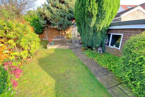 11 Yew Tree Crescent, Bradford, BD8 0AG